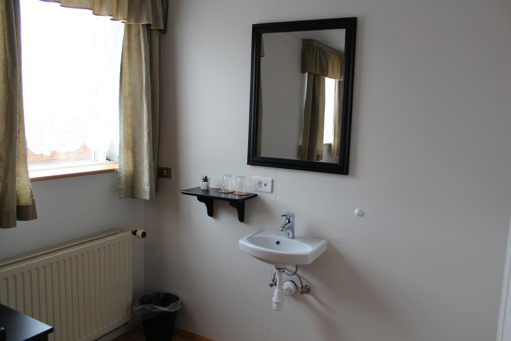 Lonsa Guesthouse Ακουρέιρι Εξωτερικό φωτογραφία